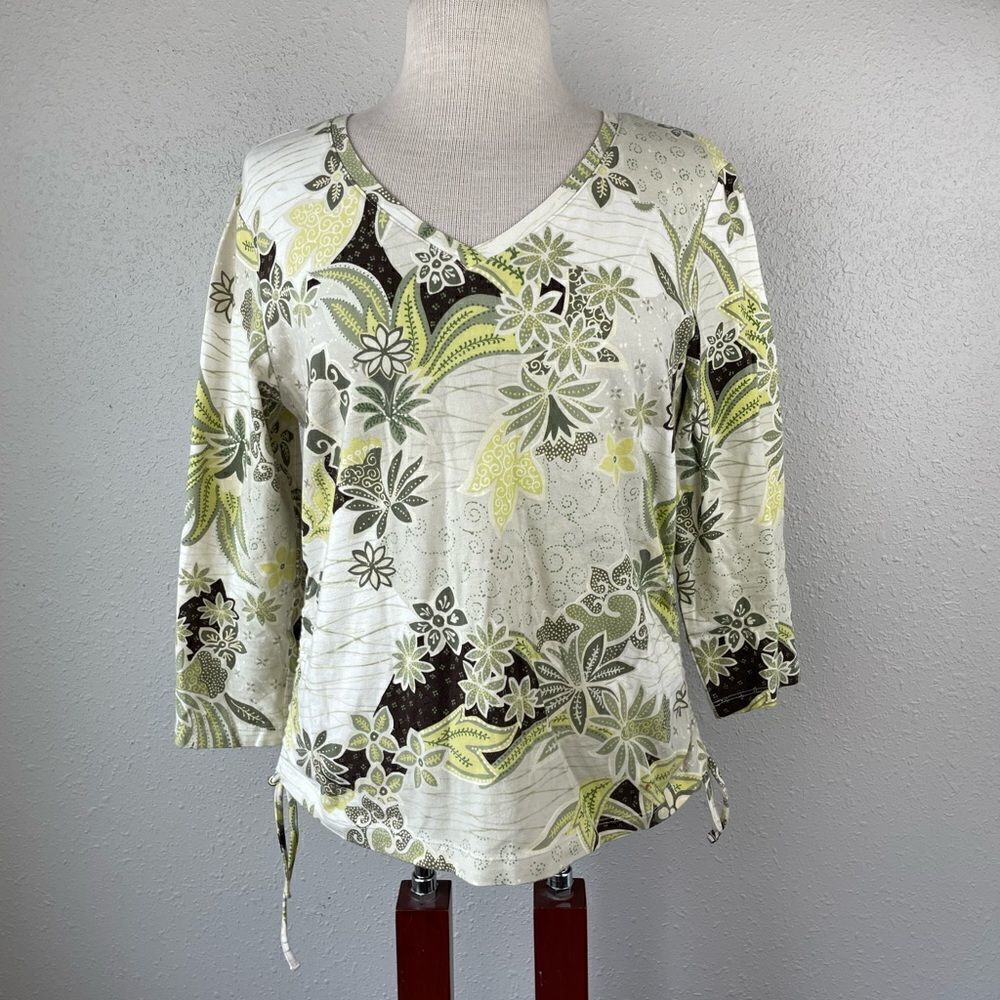 Caribbean Joe Floral and Botanical V-Neck Top Size M EUC
